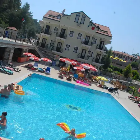 Hotel Grove 2*