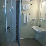 Отель Grove 2*