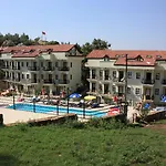 Отель Grove 2*
