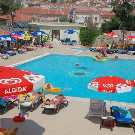Grove Отель 2*