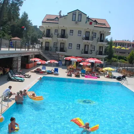 Grove Отель